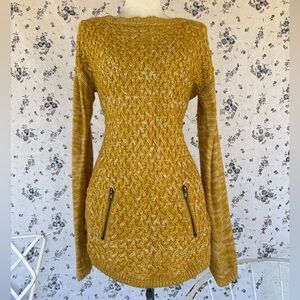 Mustard yellow sweater